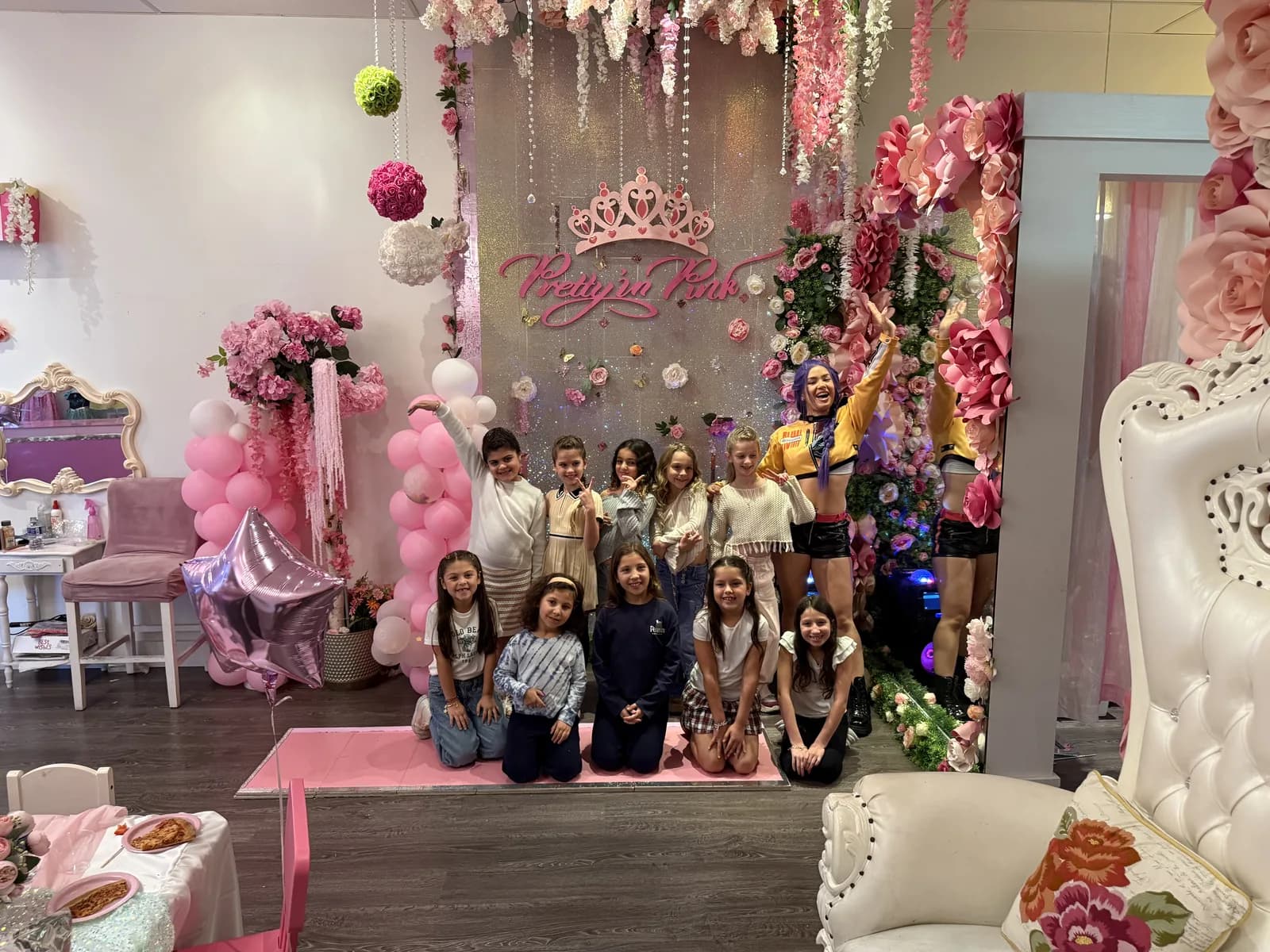 Kids with princess party performer at girls birthday party venue Fort Lauderdale Florida